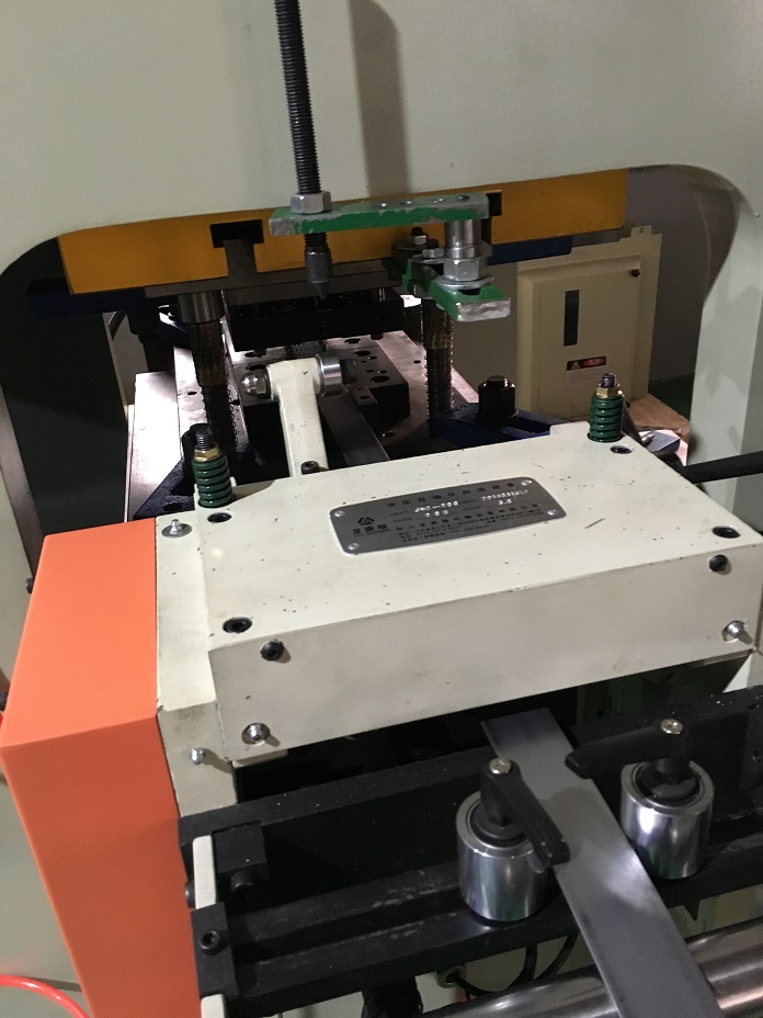 �ŷ����ϻ�JNC-200��GO-200��װ�ֳ�